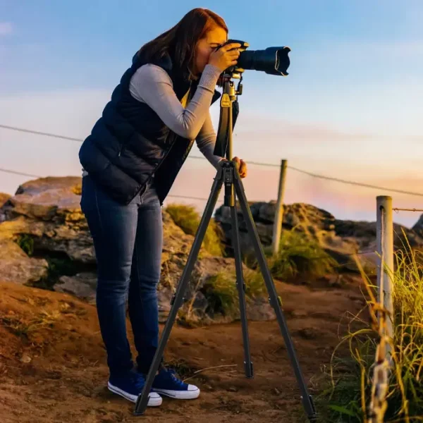 سه پایه آلومینیومی فوق سبک پورودو - همراه همیشگی عکاسان حرفه‌ای